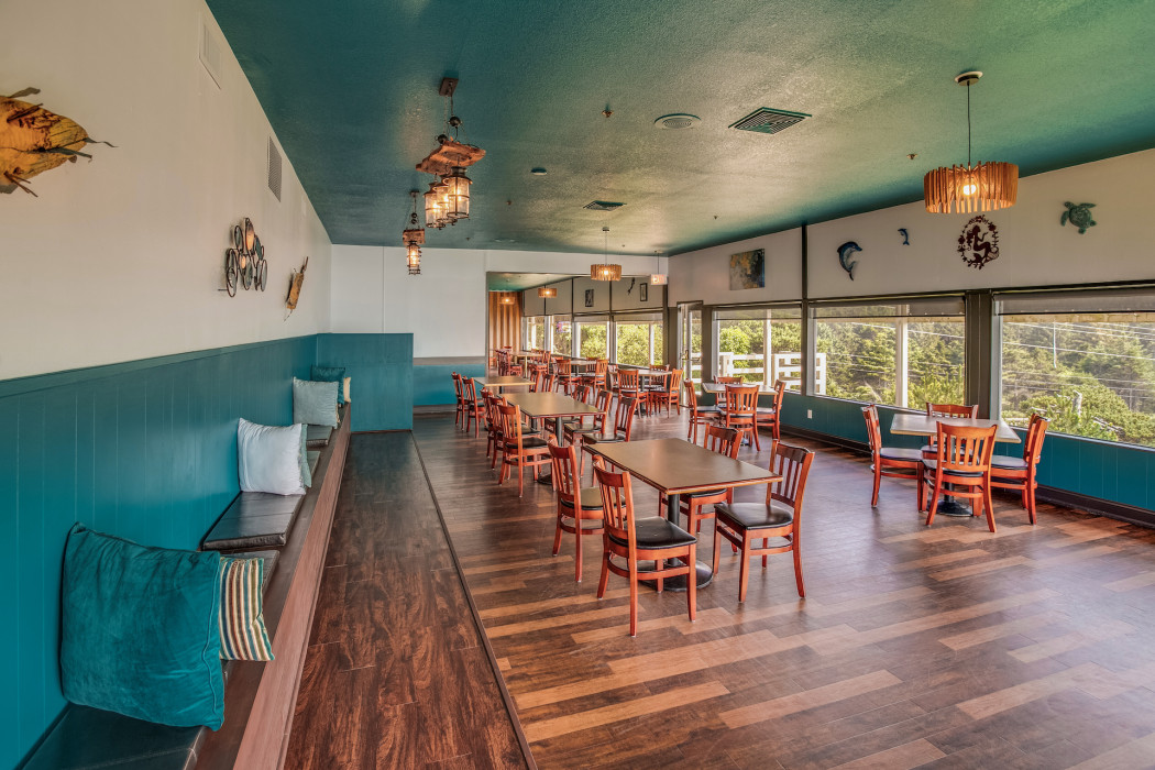 Sirens Oceanfront Restaurant & Bar | A TOP Rated Oceanfront Restaurant in Depoe Bay, Oregon